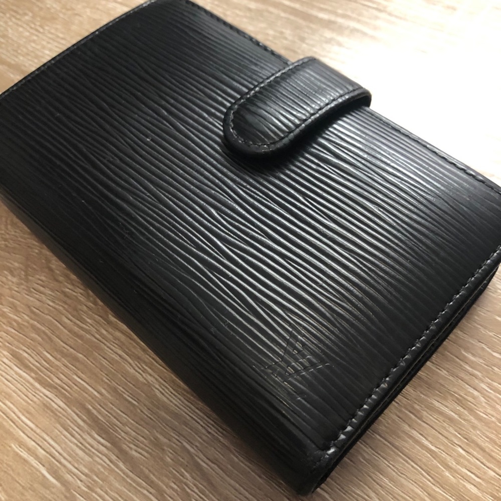 Authentic LOUIS VUITTON black epi leather wallet